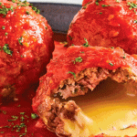 ¿Buscando recetas? Albóndigas de pollo rellenas de queso