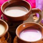 ¡Disfruta de un delicioso atole de vainilla casero!