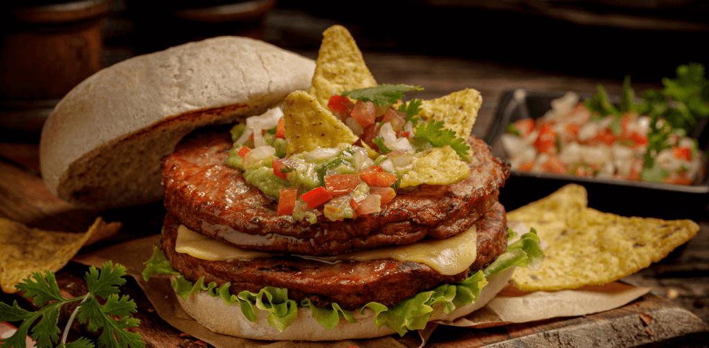 disfruta de una deliciosa hamburguesa con guacamole casero - Disfruta de una deliciosa hamburguesa con guacamole casero